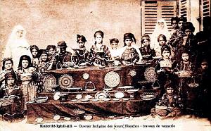 IGHIL ALI - KABYLIE - LES SOEURS BLANCHES - VANNERIE 